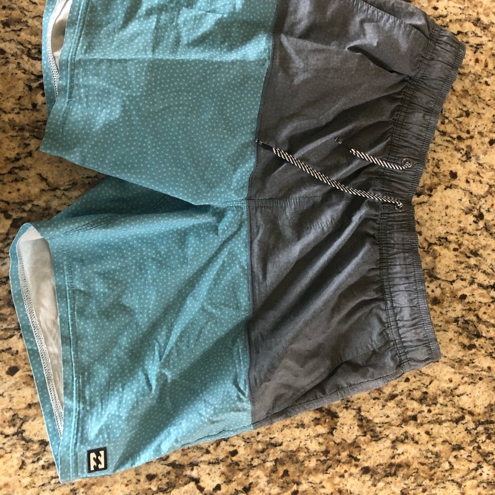 Men’s Billabong shorts